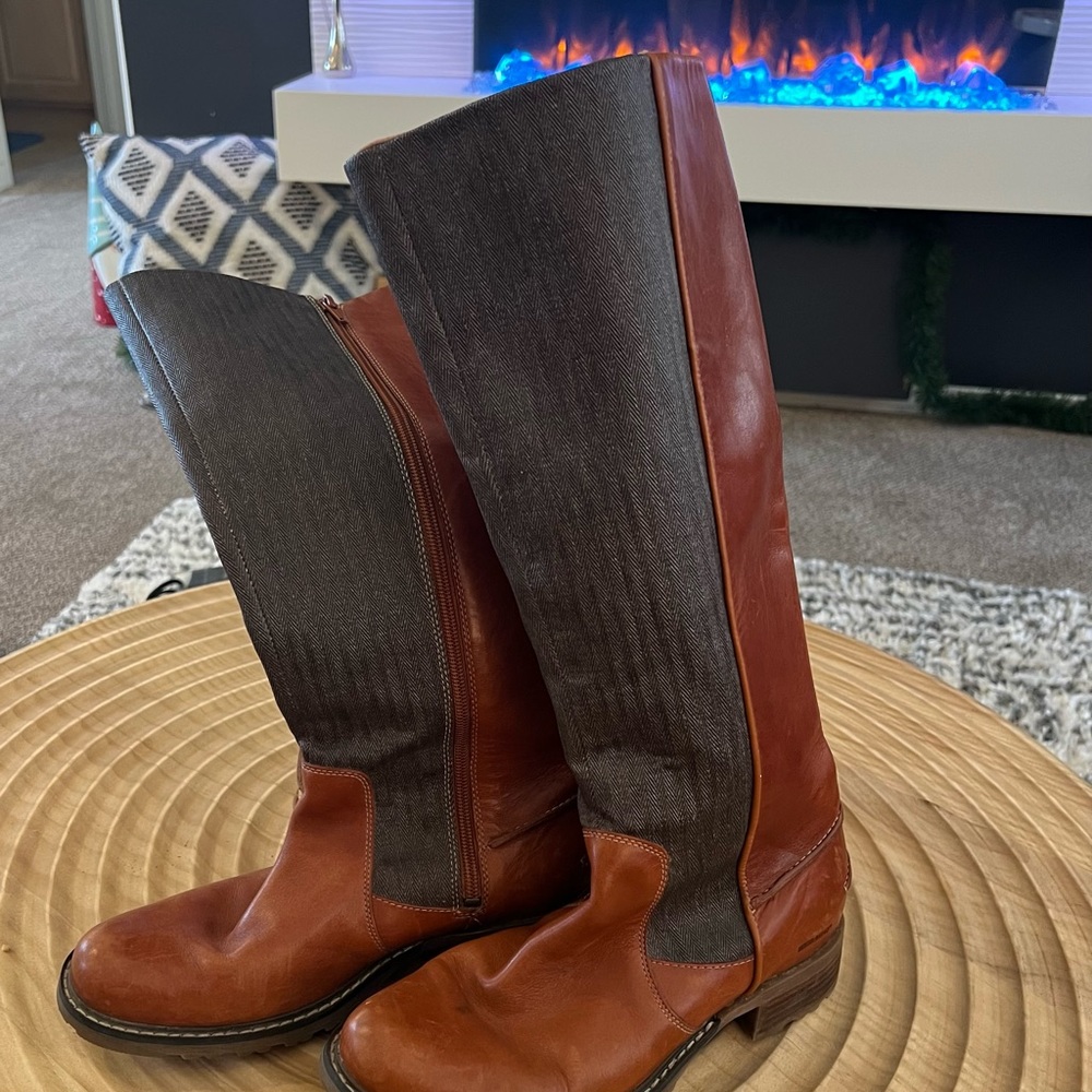 Leather Boots …8.5